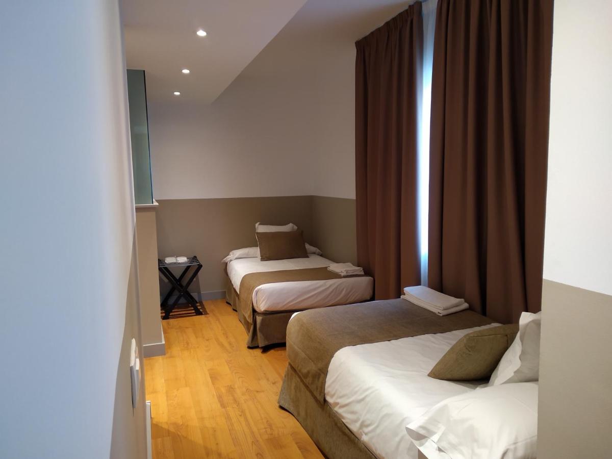 Hotel Airinos 3* Кангас де Морацо Екстериор снимка