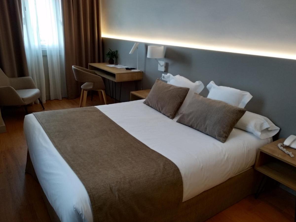 Hotel Airinos 3* Кангас де Морацо Екстериор снимка