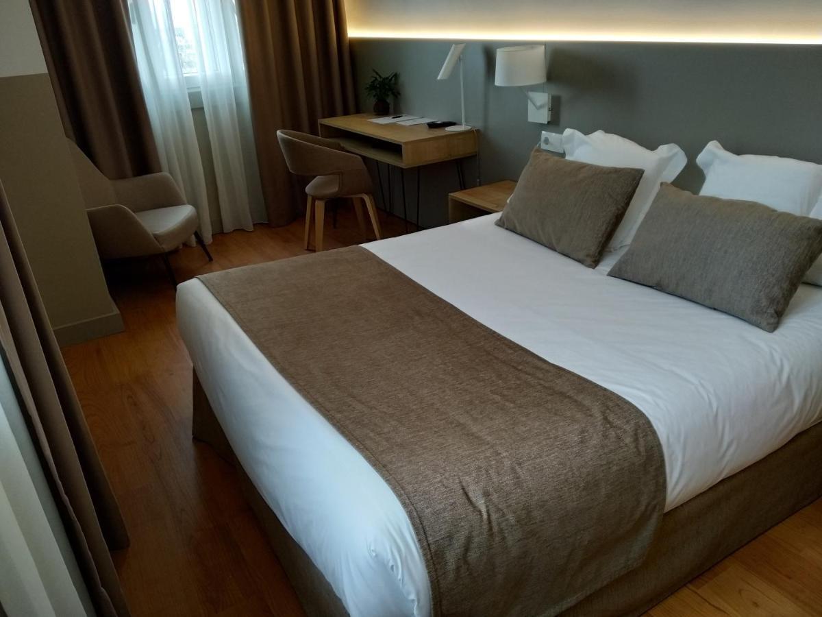 Hotel Airinos 3* Кангас де Морацо Екстериор снимка