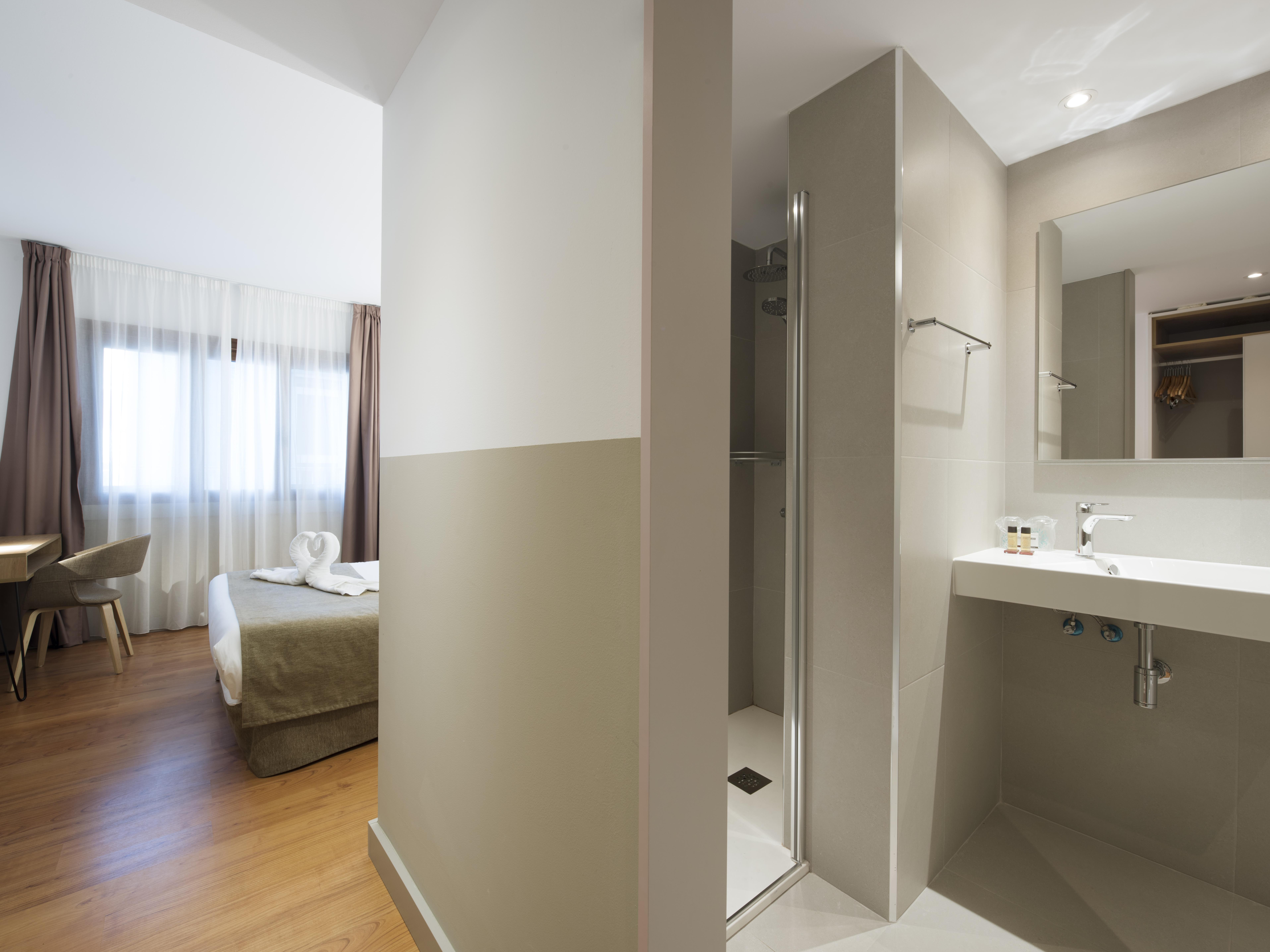 Hotel Airinos 3* Кангас де Морацо Екстериор снимка