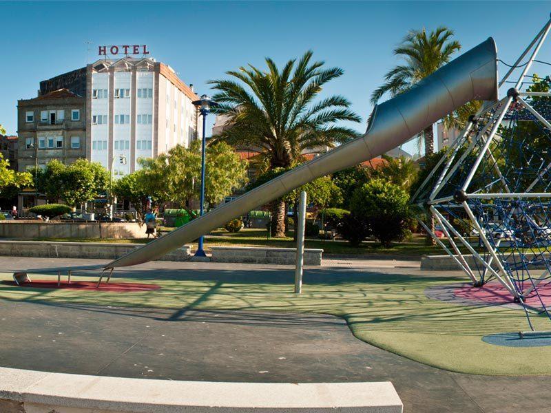 Hotel Airinos 3* Кангас де Морацо Екстериор снимка